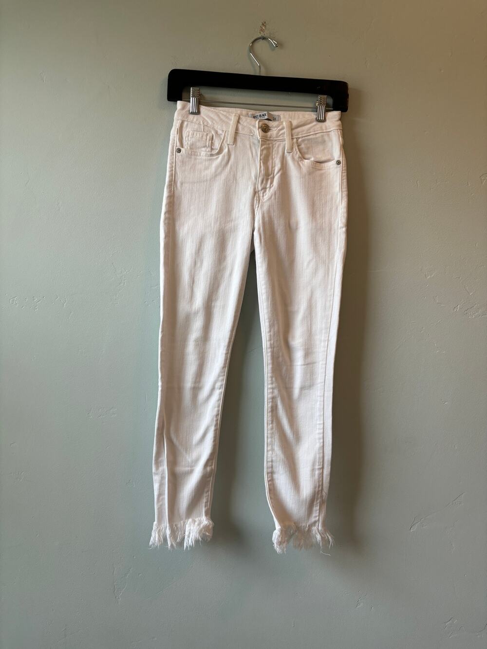 Just Black Denim White Fray Hem Cropped Skinny Jeans
